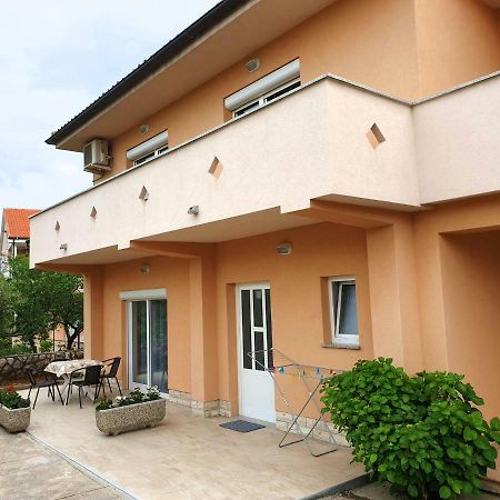 Apartments Elvira คิร์ก ภายนอก รูปภาพ
