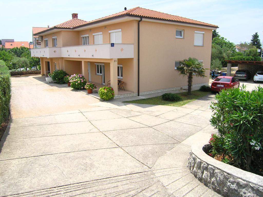 Apartments Elvira คิร์ก ภายนอก รูปภาพ