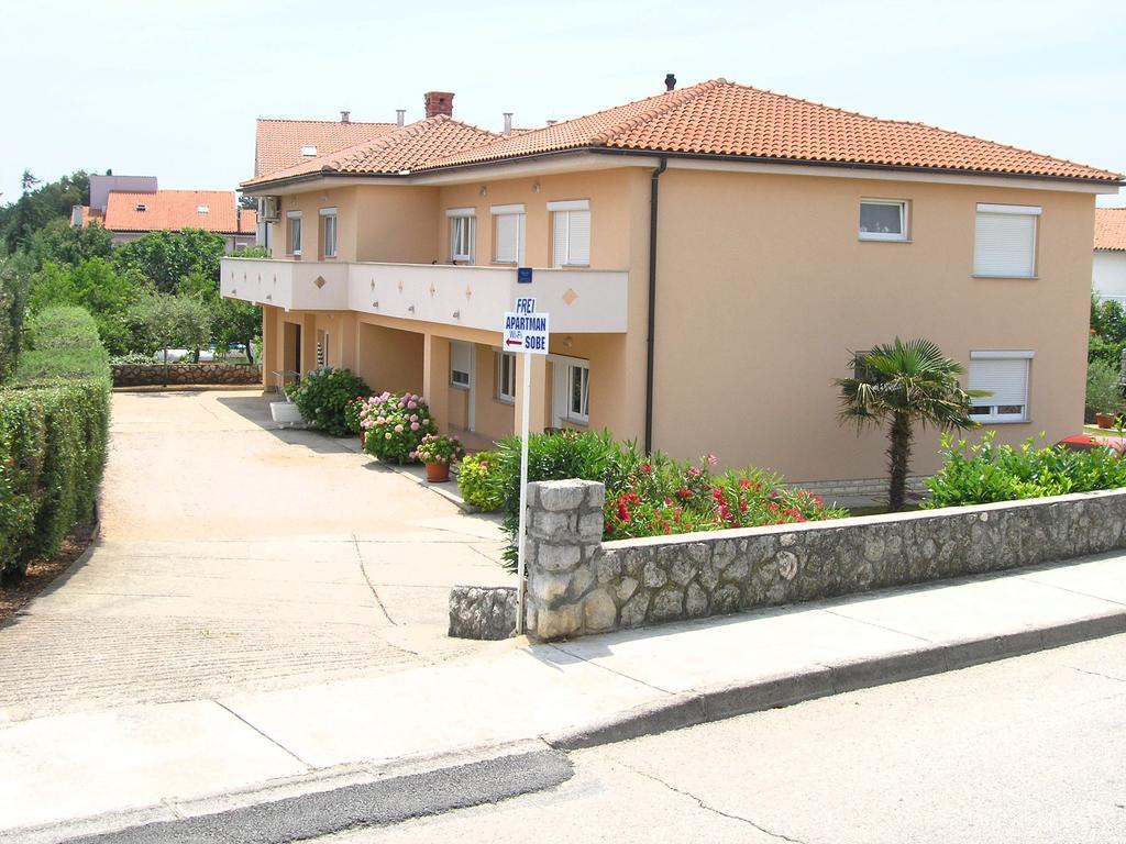 Apartments Elvira คิร์ก ภายนอก รูปภาพ