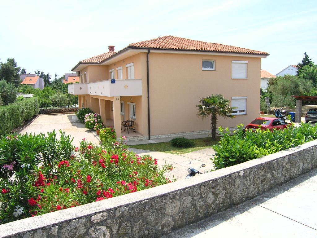 Apartments Elvira คิร์ก ภายนอก รูปภาพ