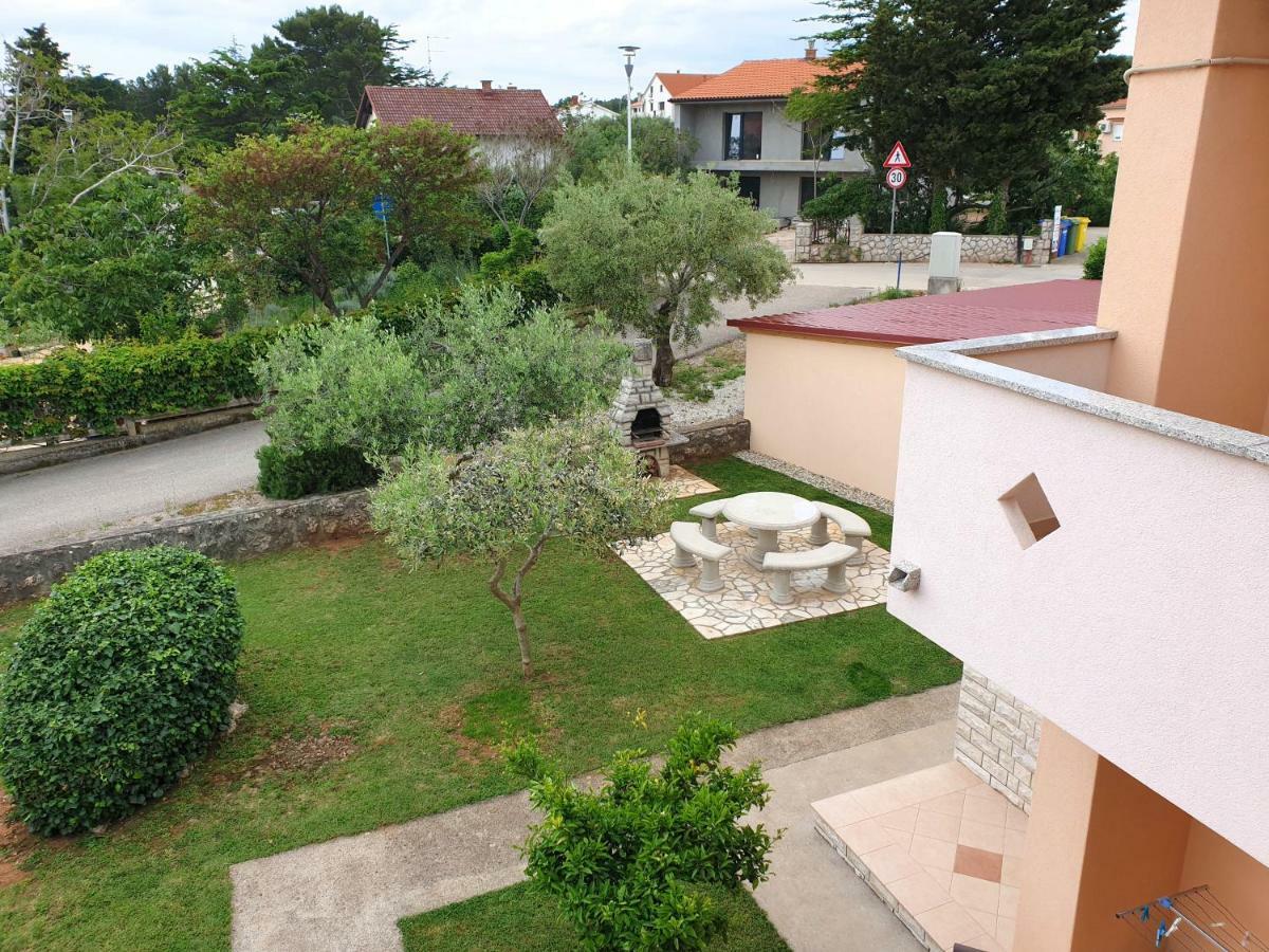 Apartments Elvira คิร์ก ภายนอก รูปภาพ